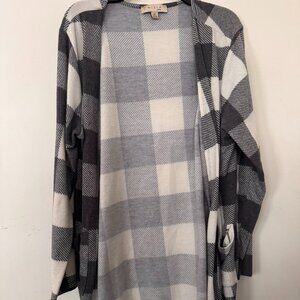 Gray and White Plaid Sweater Cardigan MISIA 2X Plus Curve